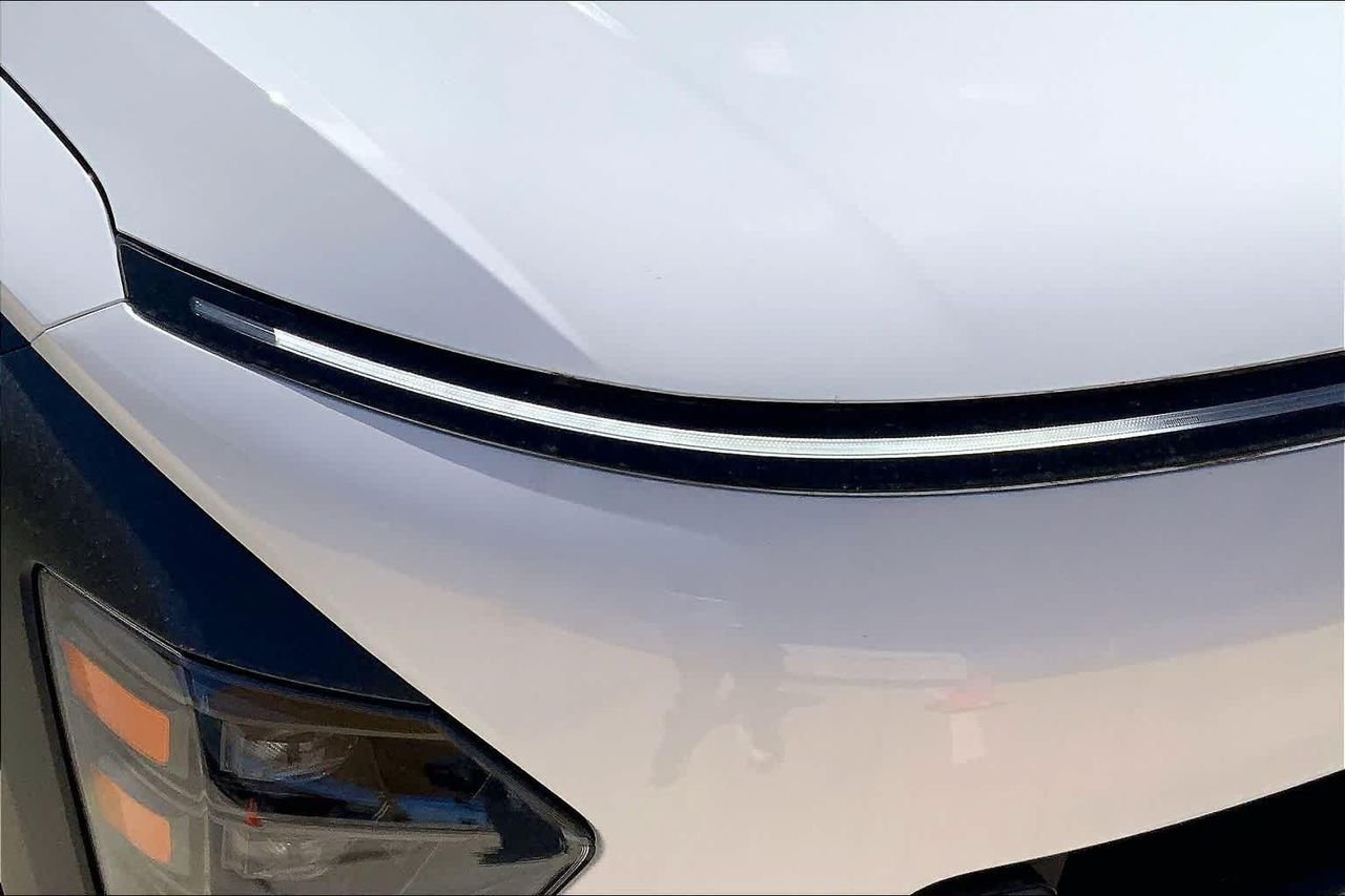 2026 Hyundai Kona Limited - Photo 13