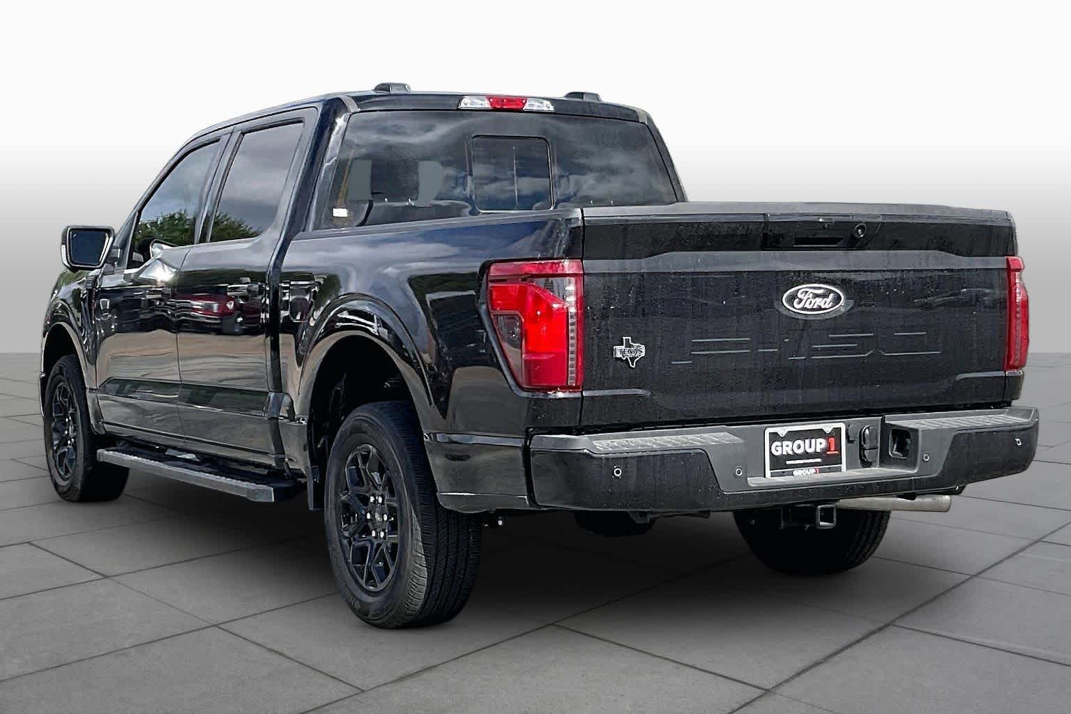 New 2026 Agate Black Metallic Ford XLT image 9