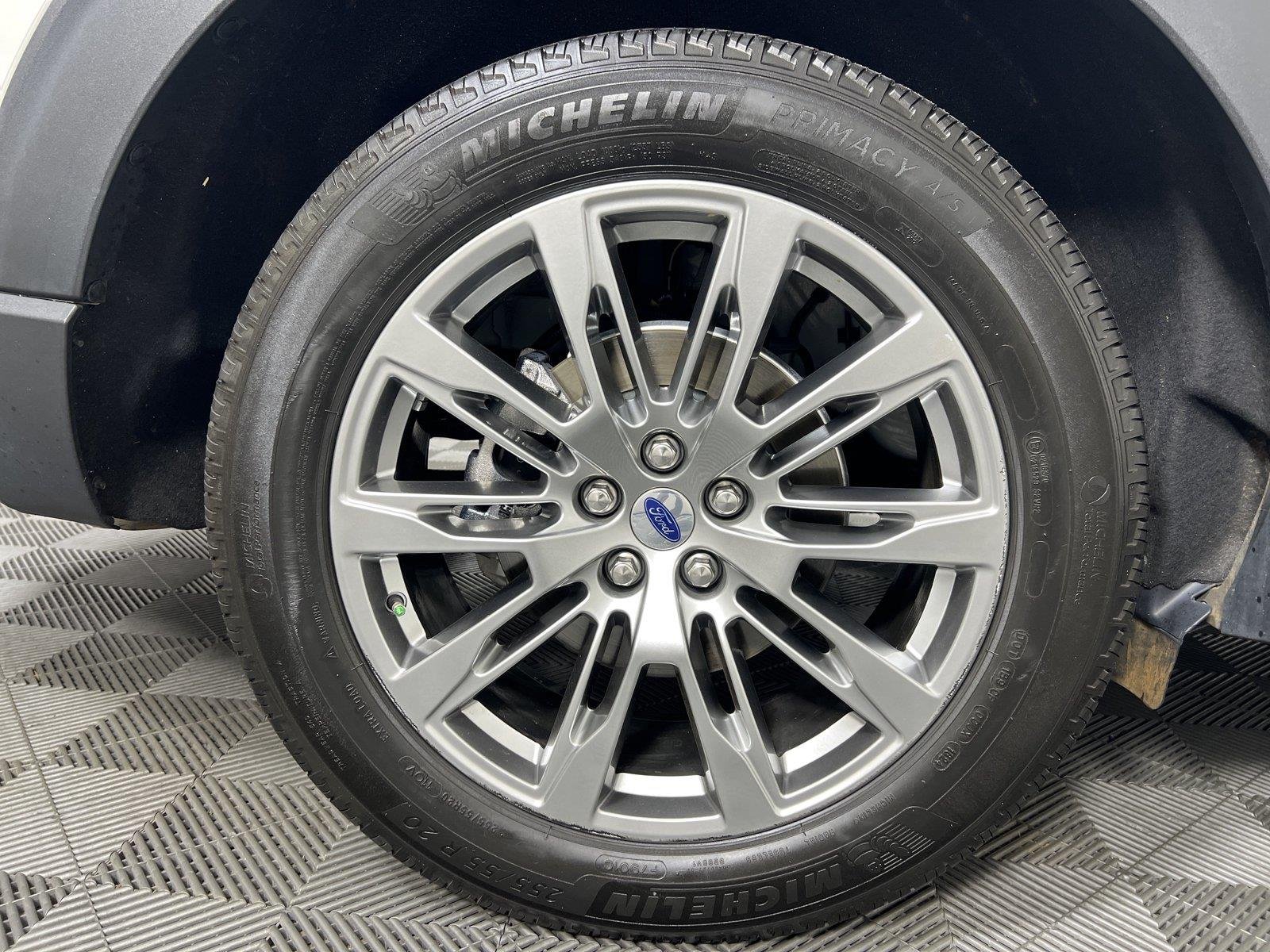 Used 2025 White Ford Platinum image 27
