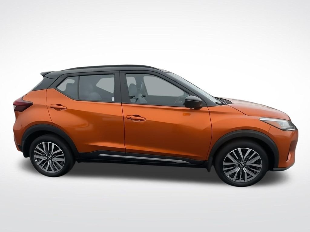 Used 2023 Orange Nissan SR image 11