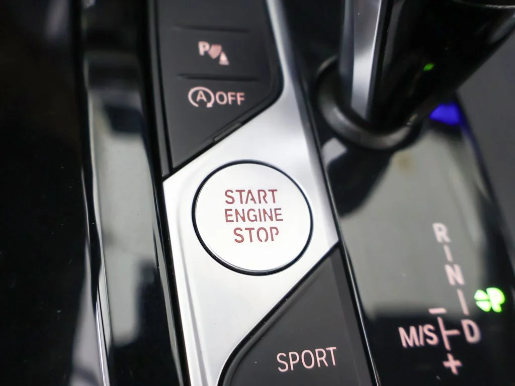 Used 2022 Phytonic Blue Metallic BMW xDrive30i image 43