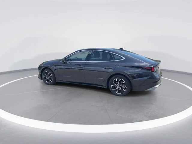 Used 2025 Blue Hyundai SEL image 6