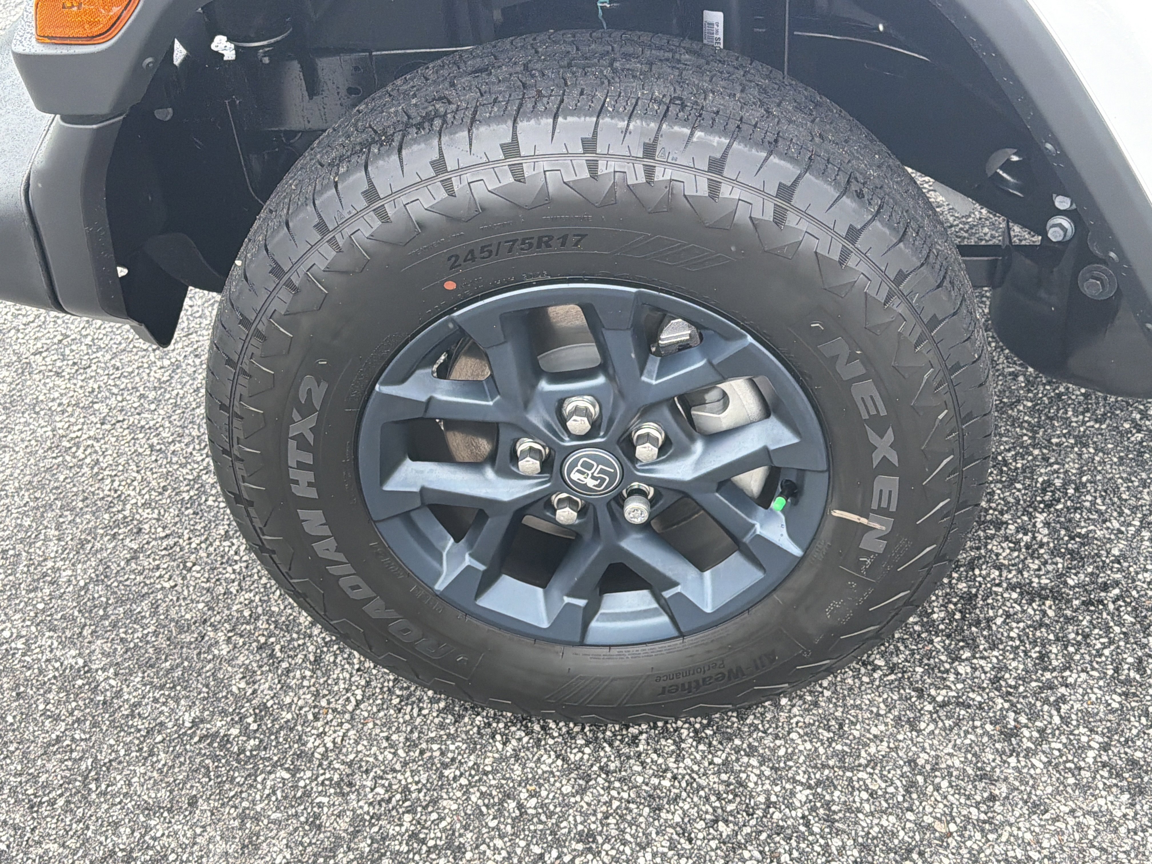 New 2026 Bright White Clear-Coat Exterior Paint Jeep 85th Anniversary image 12