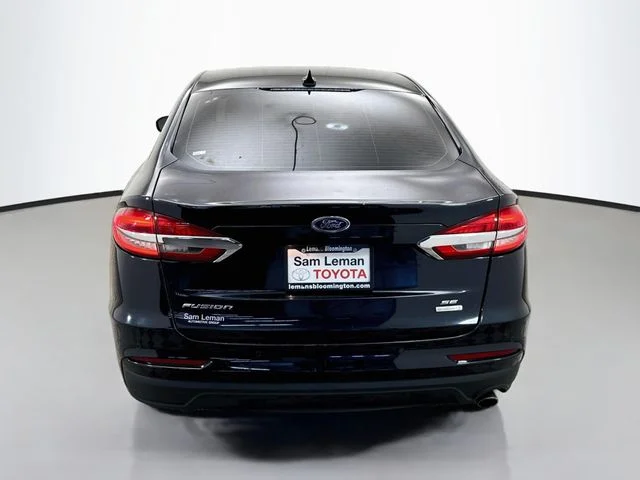 Used 2020 Blue Ford SE image 6