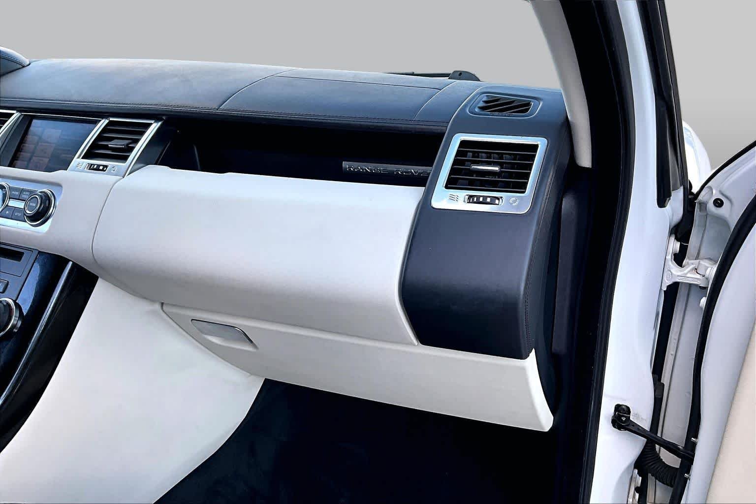 Used 2013 Fuji White Land Rover HSE LUX image 17