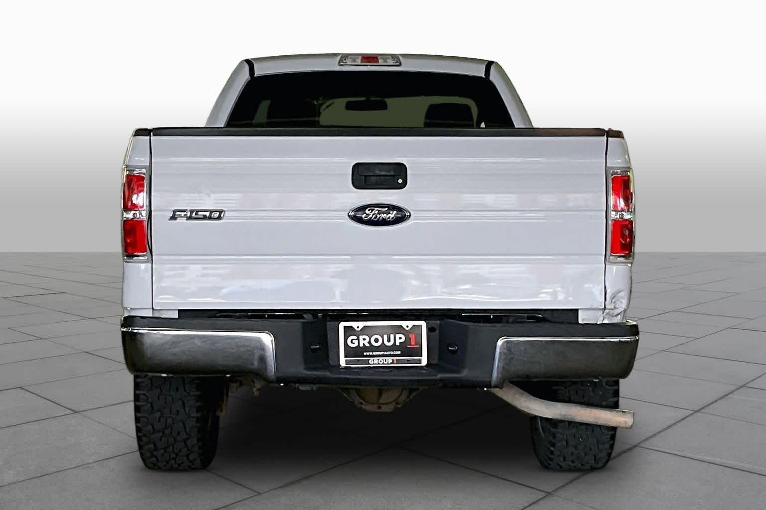 Used 2009 Oxford White Ford XL image 4