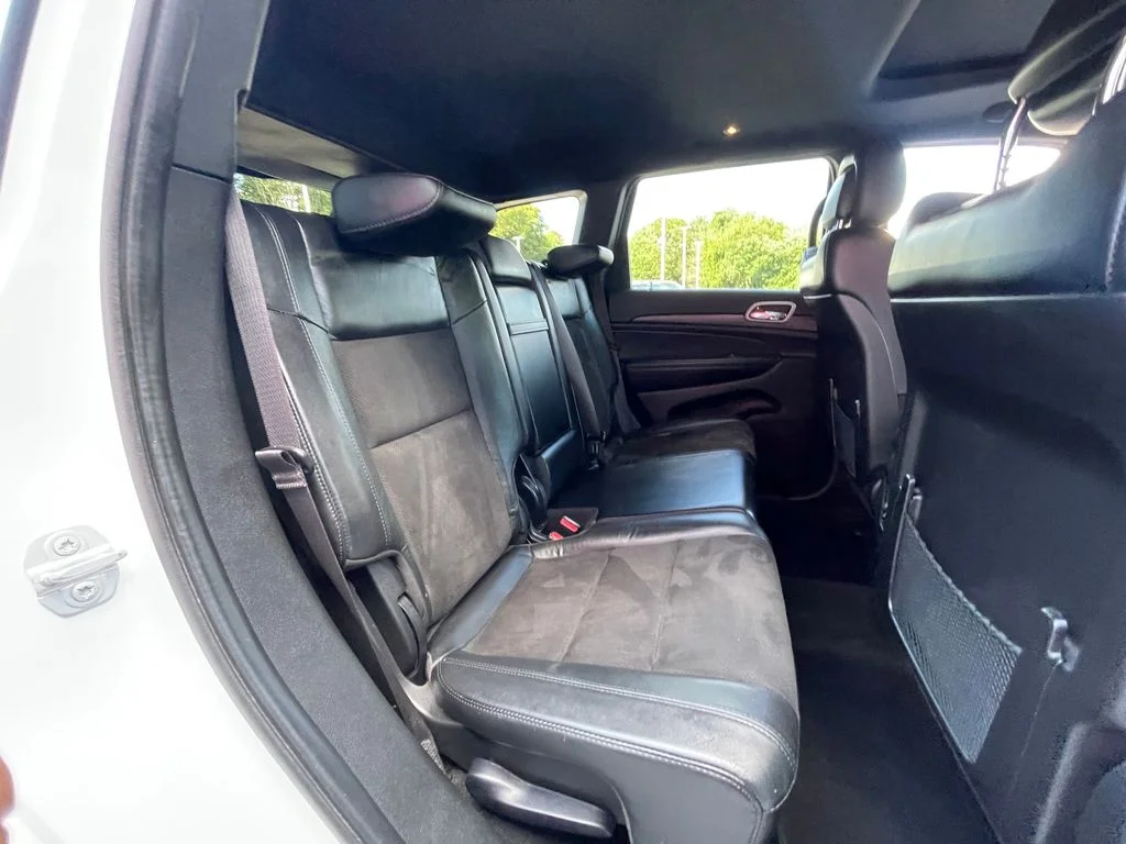 Used 2022 White Jeep Laredo X image 23