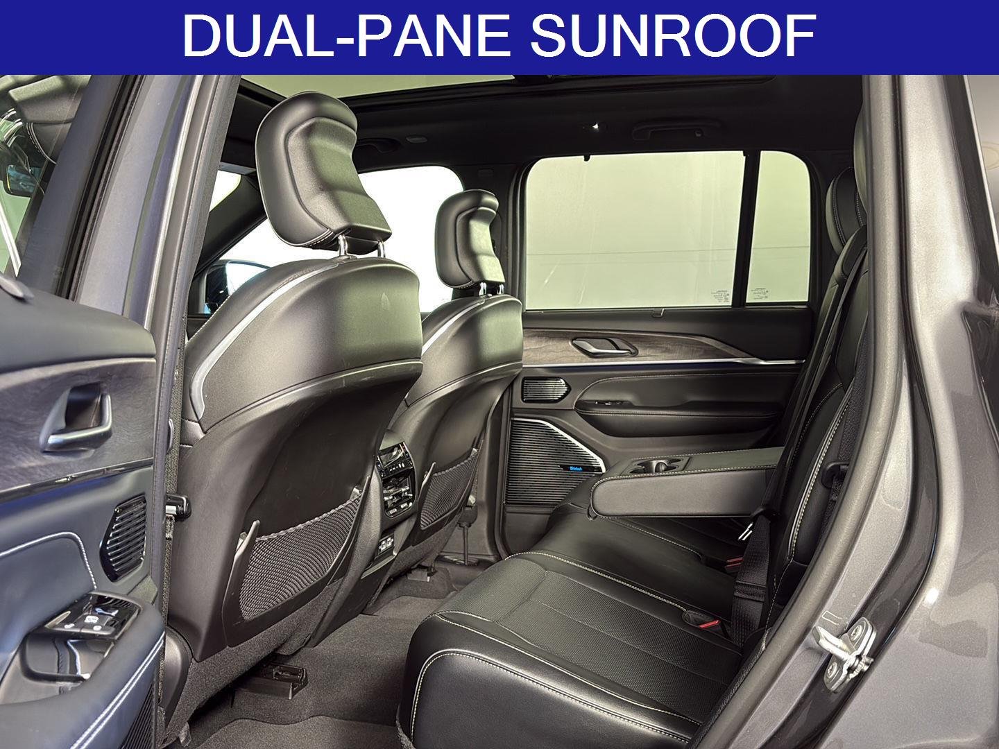 Used 2023 Baltic Gray Metallic Clearcoat Jeep Overland image 21