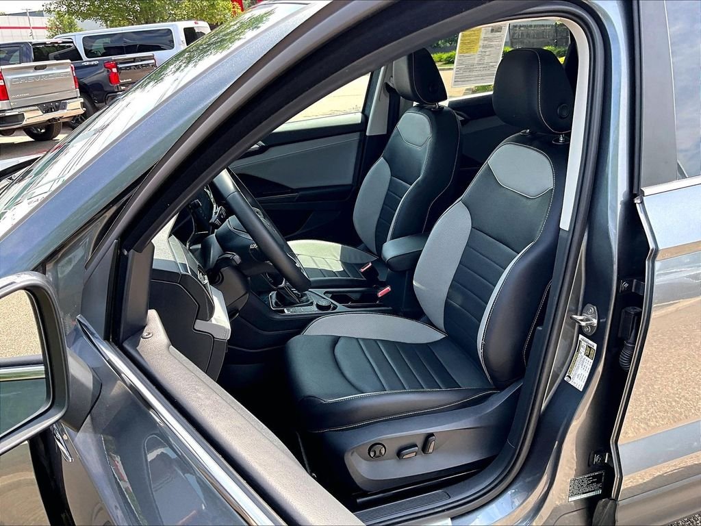 Used 2023 Gray Volkswagen 1.5T SEL image 10