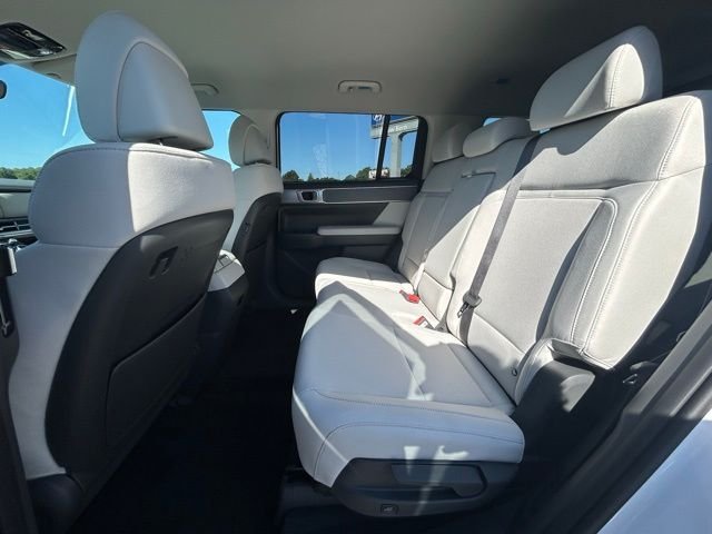 2026 Hyundai Santa Fe SE - Photo 9