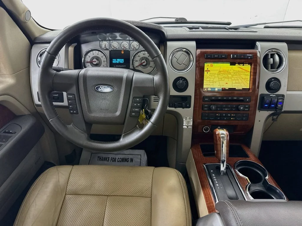 Used 2009 White Ford Lariat image 27