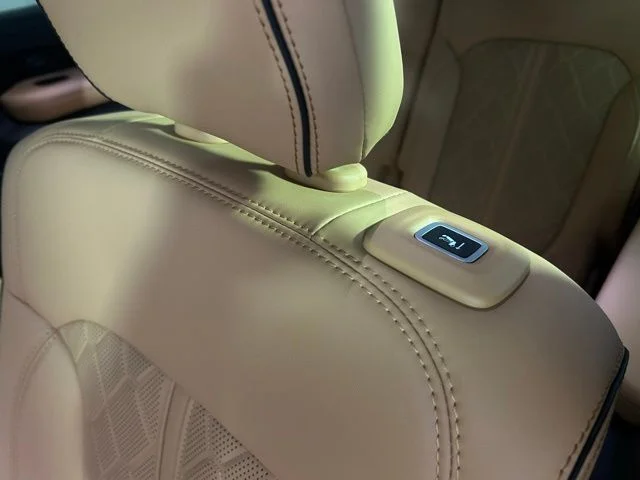 New 2026 Fathom Blue Pearl-Coat Exterior Paint (Late Availability) Jeep Grand Wagoneer image 44