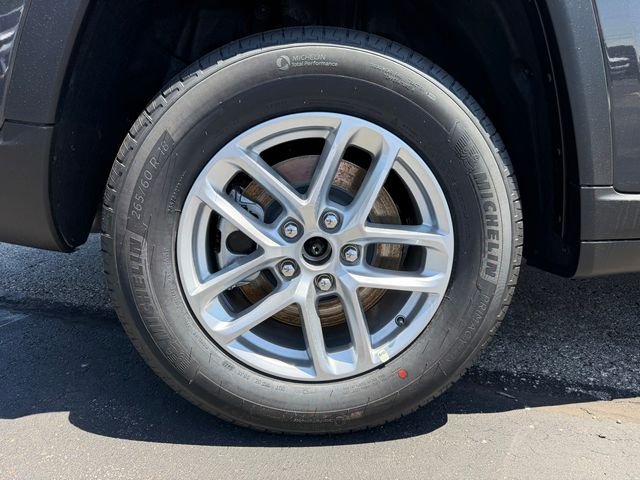New 2026 Baltic Gray Metallic Clear-Coat Exterior Paint Jeep Laredo image 6