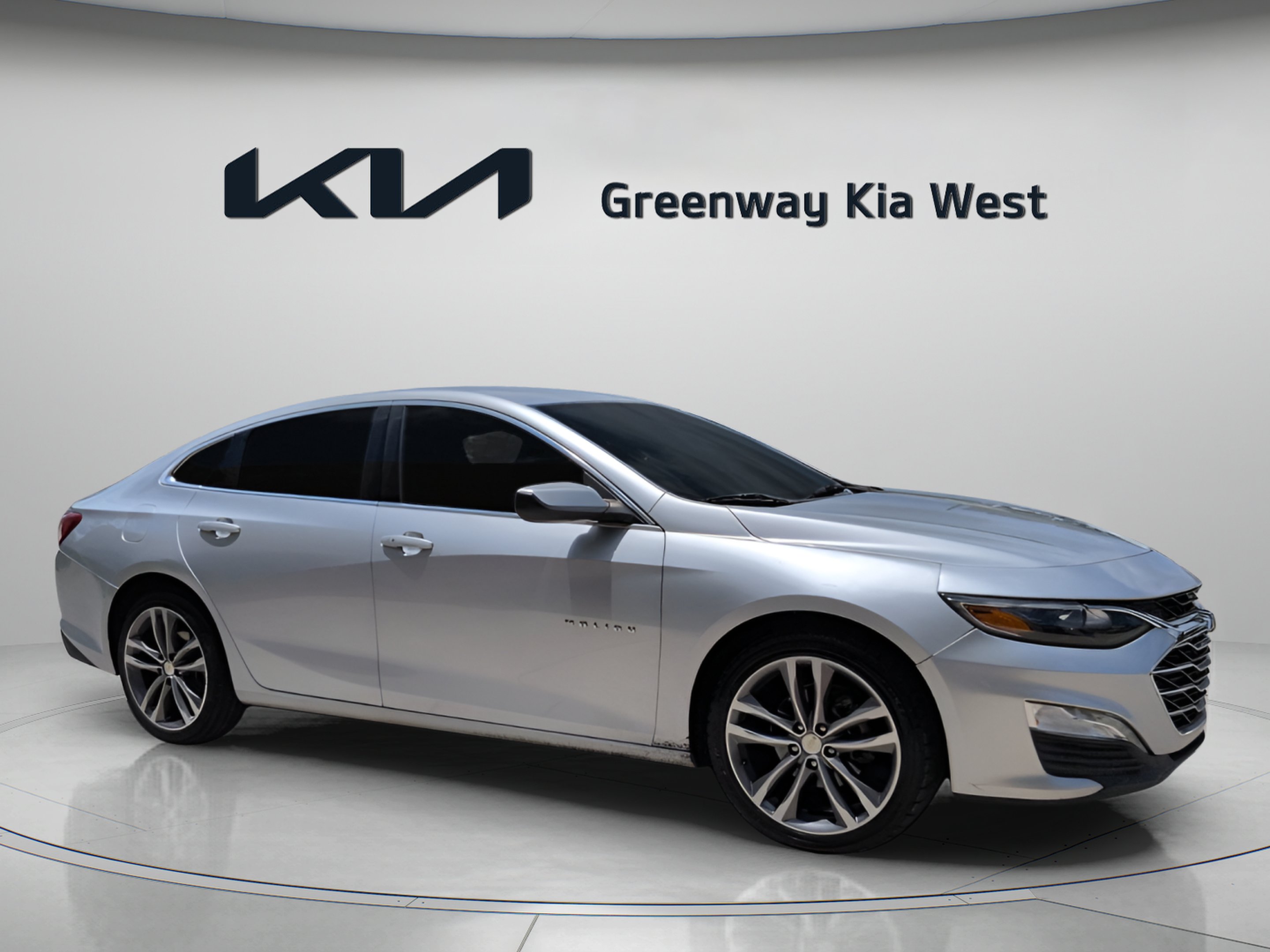 Used 2021 Silver Ice Metallic Chevrolet LT image 2