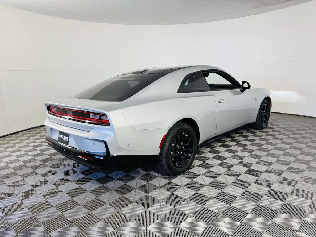 2025 Dodge Charger Daytona R/T - Photo 27