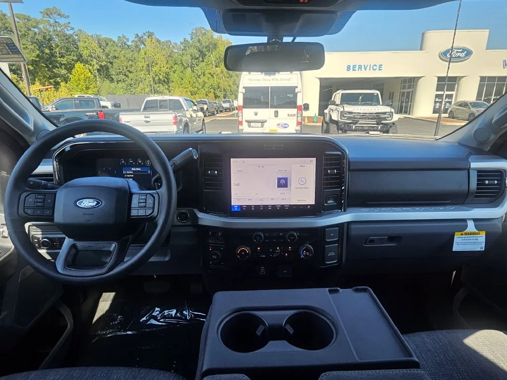 New 2027 Blue Ford XLT image 6