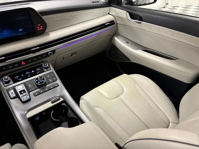 Used 2023 Black Hyundai Calligraphy image 17