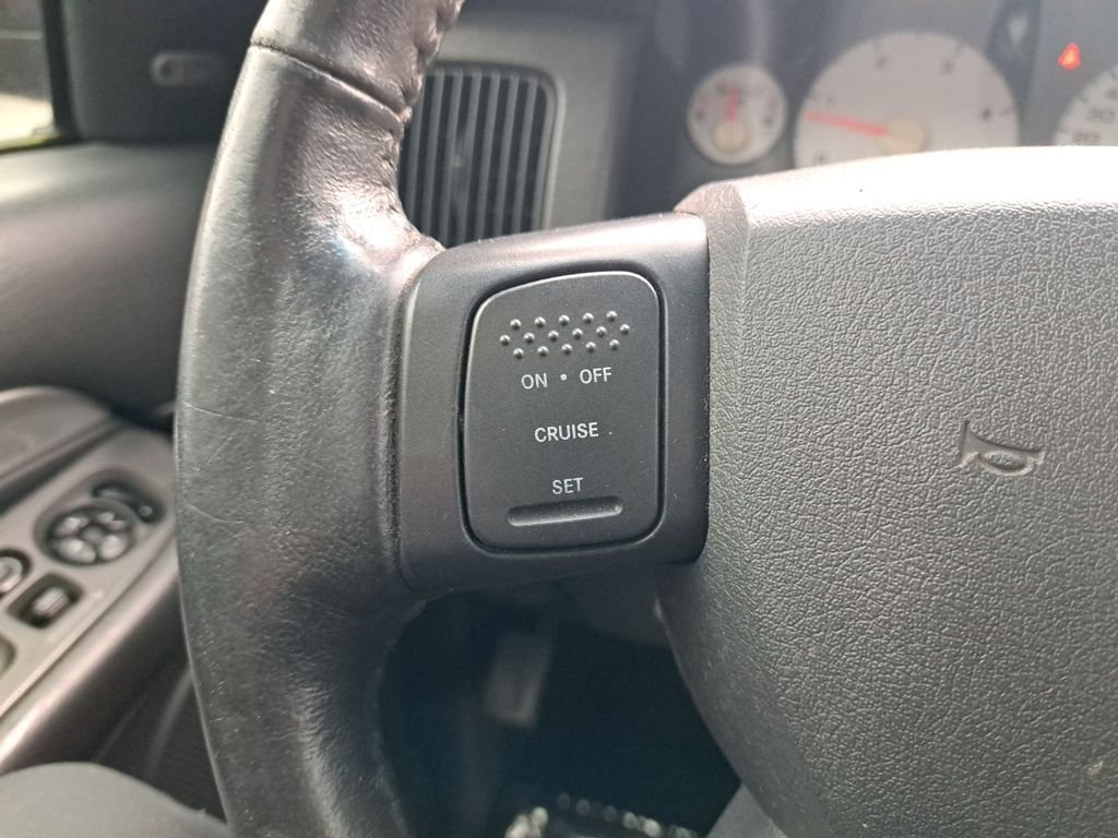 Used 2004 Blue Dodge SLT image 26