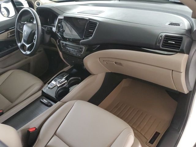 Used 2019 White Honda Touring image 26