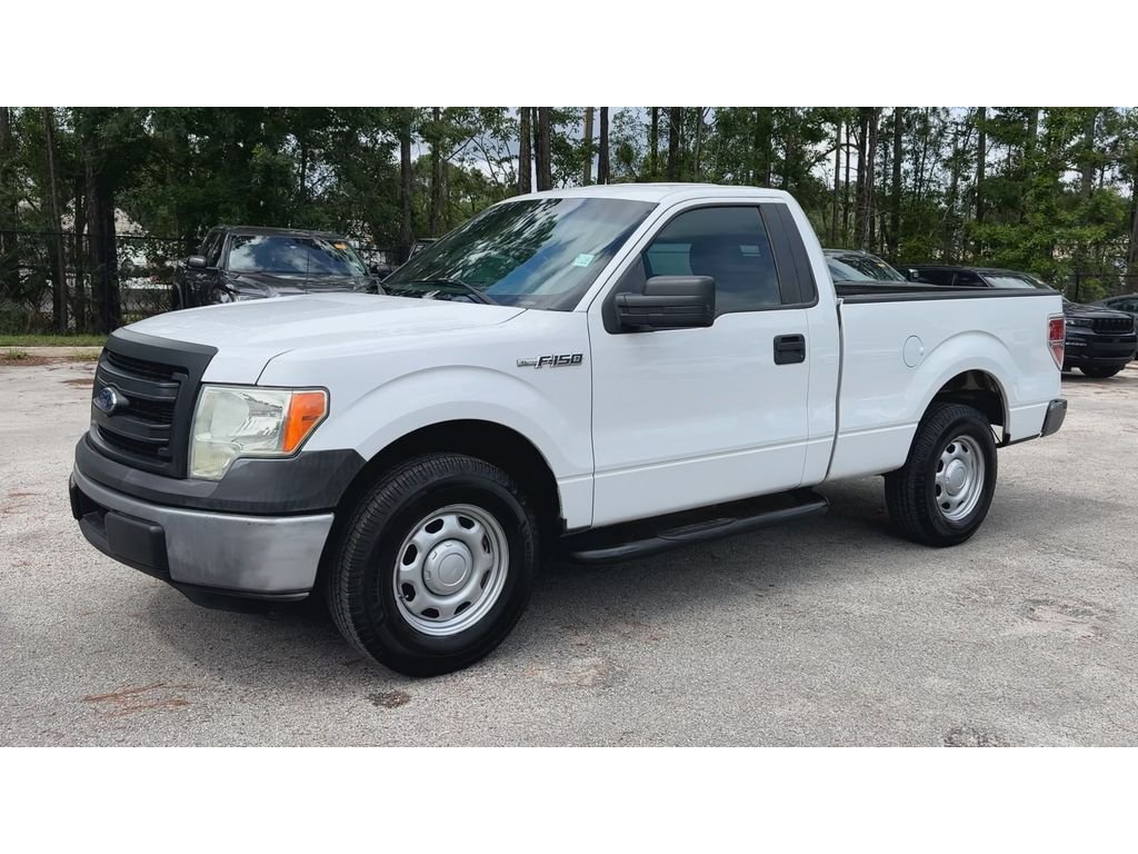 Used 2014 White Ford XL image 5