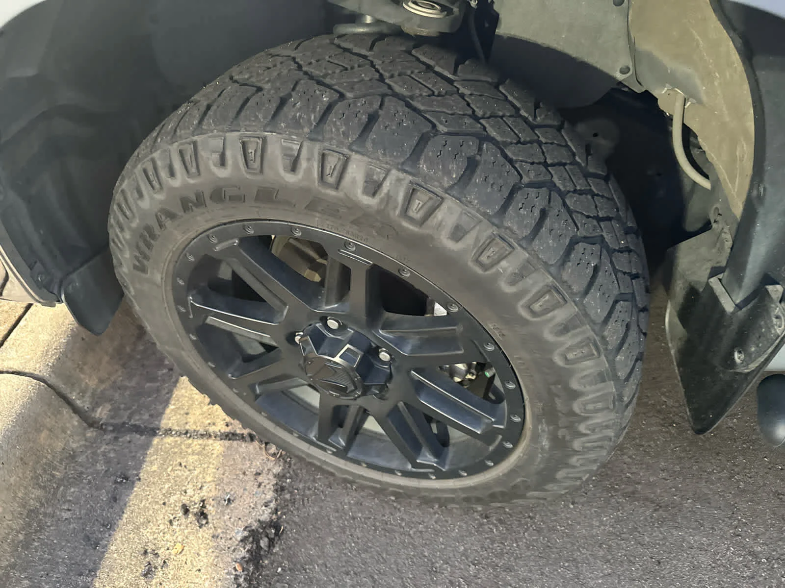 Used 2020 Cement Toyota SR5 image 6