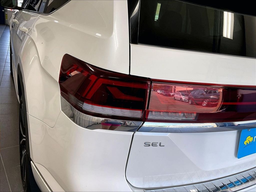 Used 2024 White Volkswagen 2.0T SEL Premium R-Line image 34