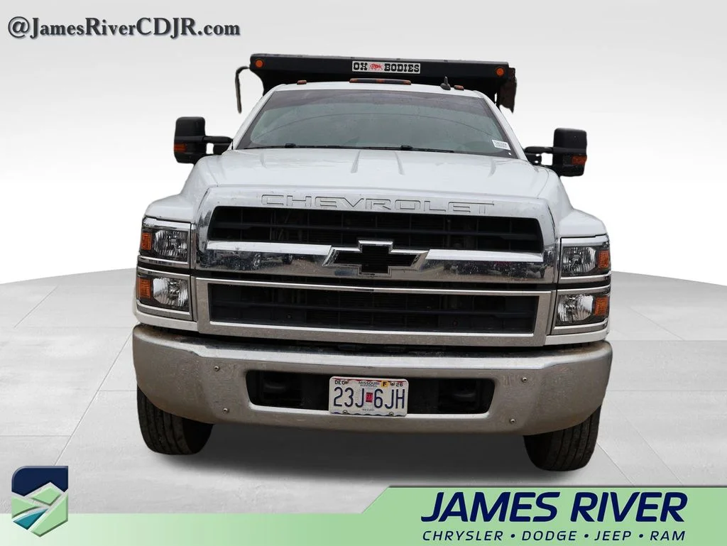 Used 2022 White Chevrolet 1WT image 7