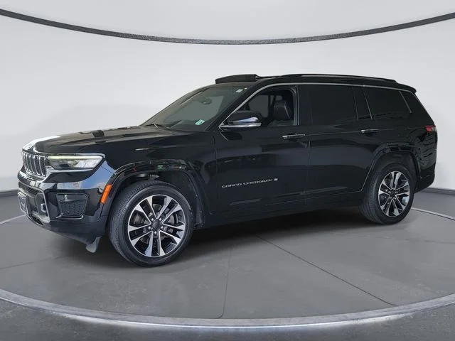 Certified Used 2023 Black Jeep Overland image 5