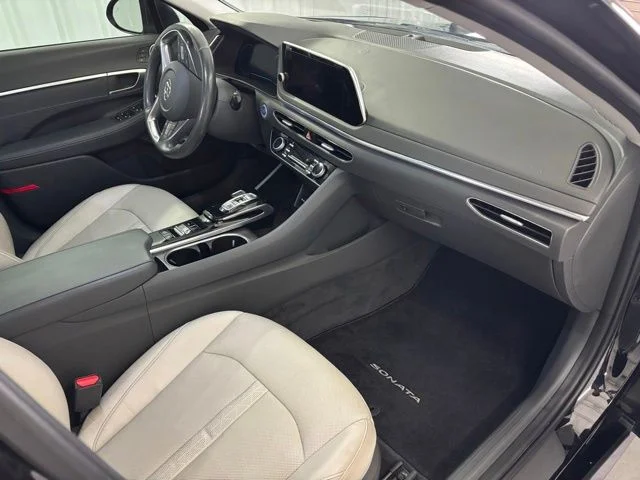 Used 2020 Phantom Black Hyundai Limited image 28