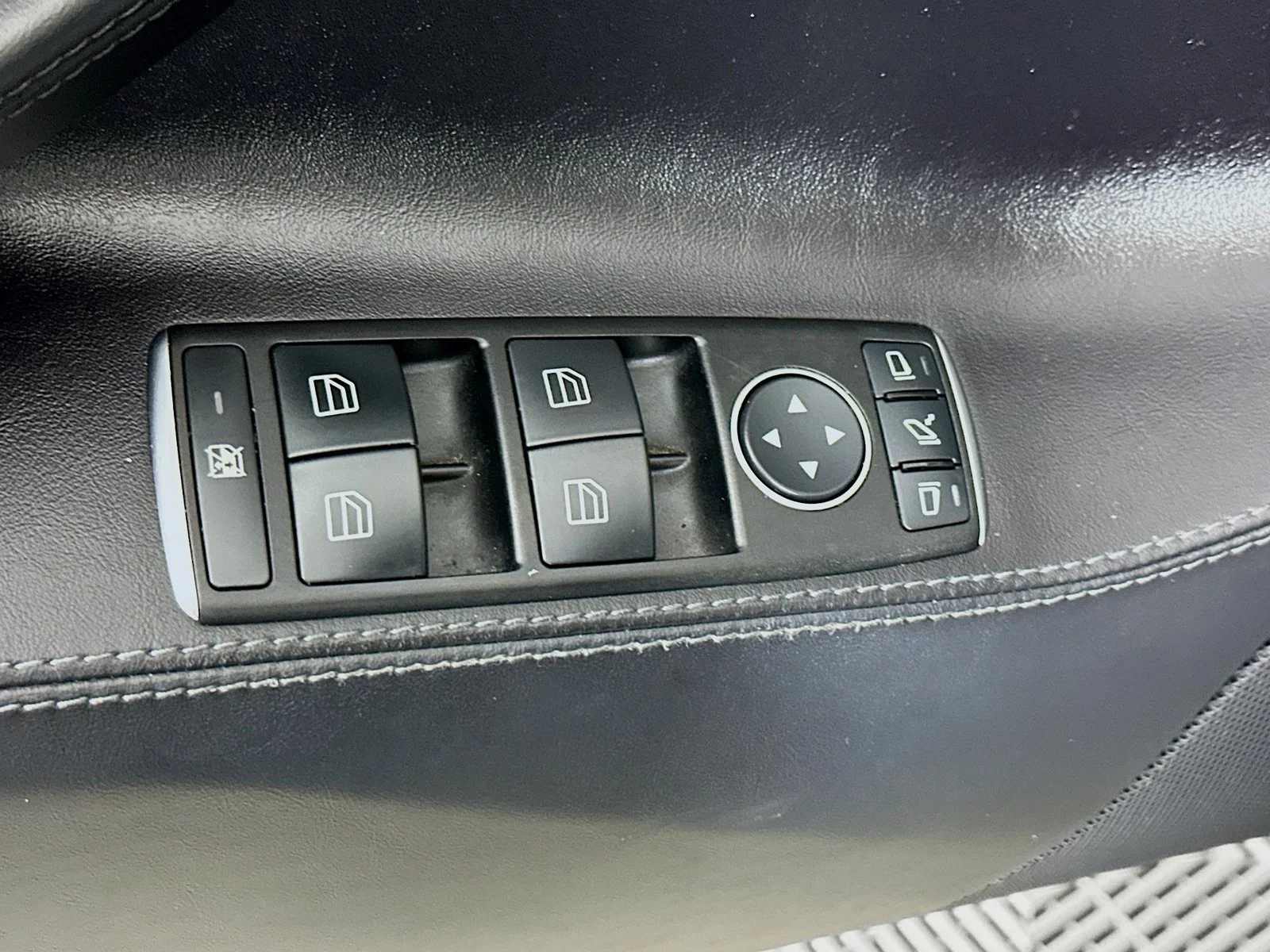 Used 2016 Black Tesla 75D image 16