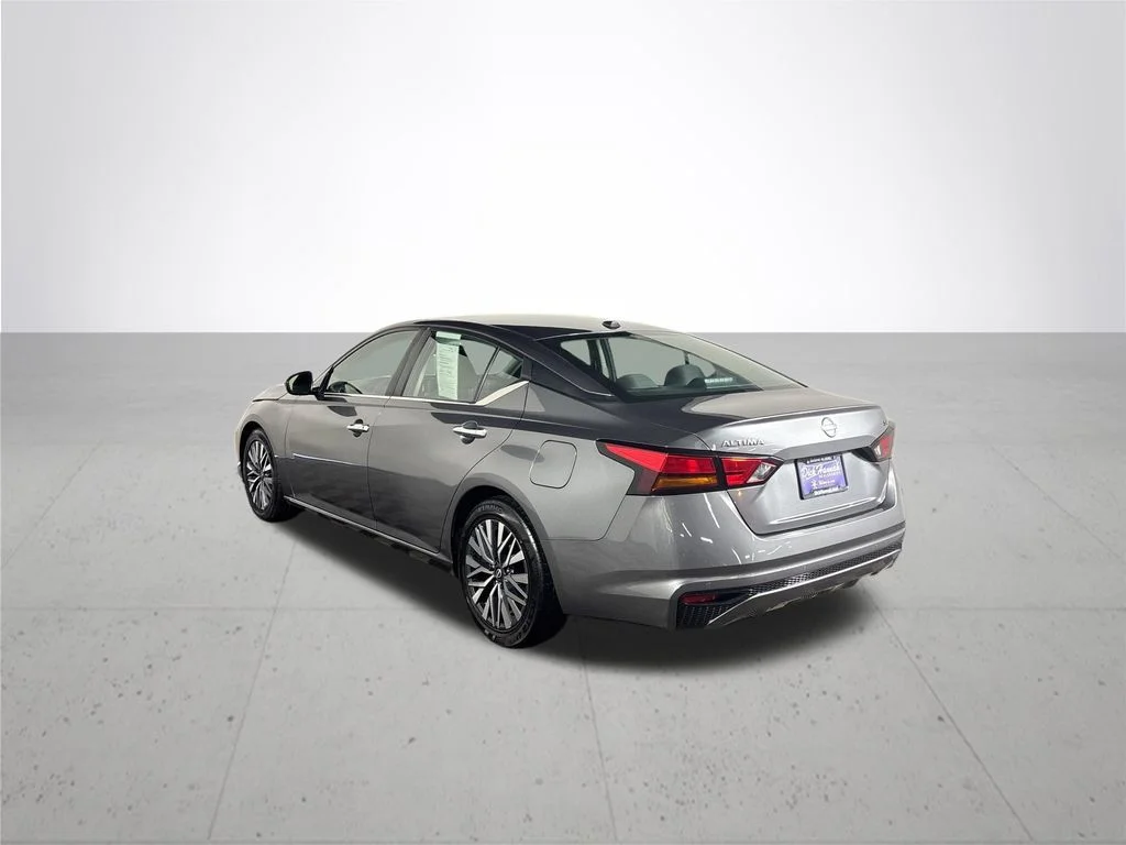 Used 2023 Gray Nissan 2.5 SV image 8