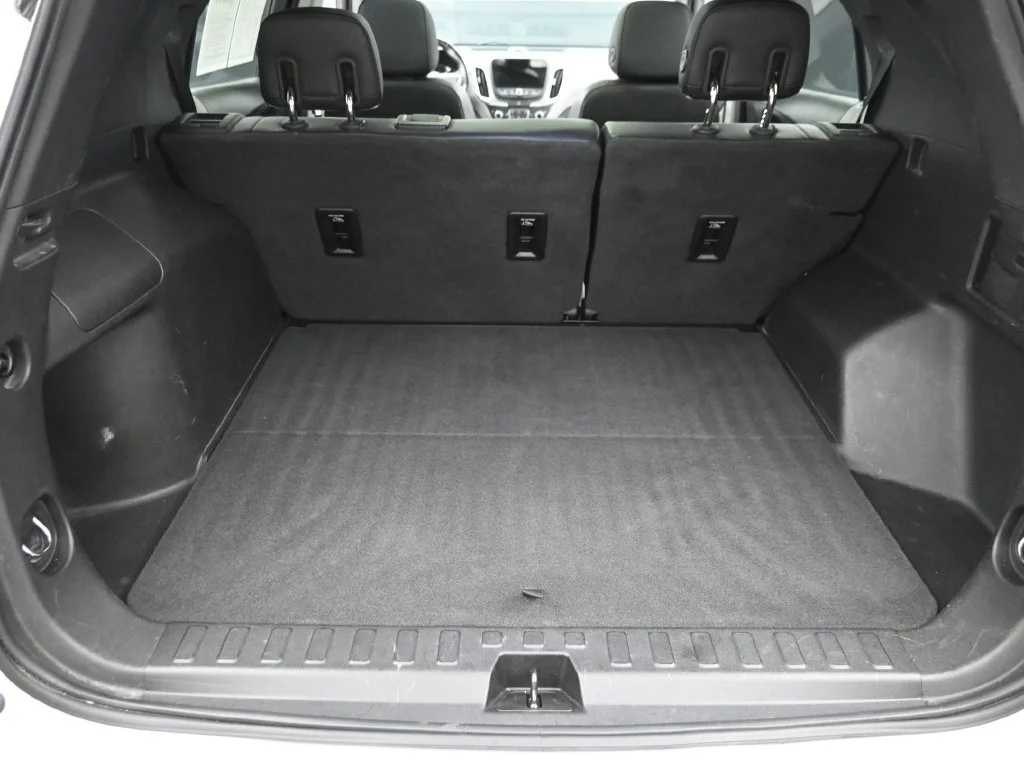 Used 2019 Beige Chevrolet Premier image 11