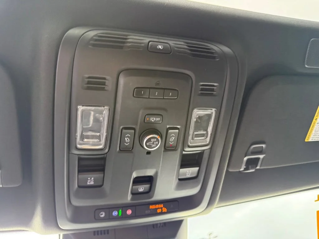Used 2021 BLACK RAVEN Cadillac Premium Luxury image 26