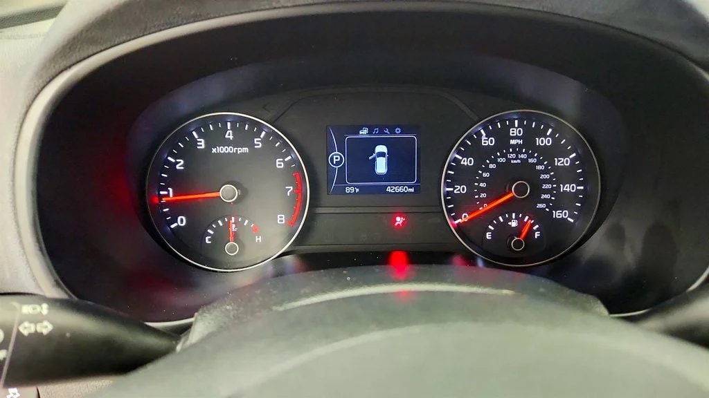 Used 2019 Pacific Blue Kia LX AWD image 13