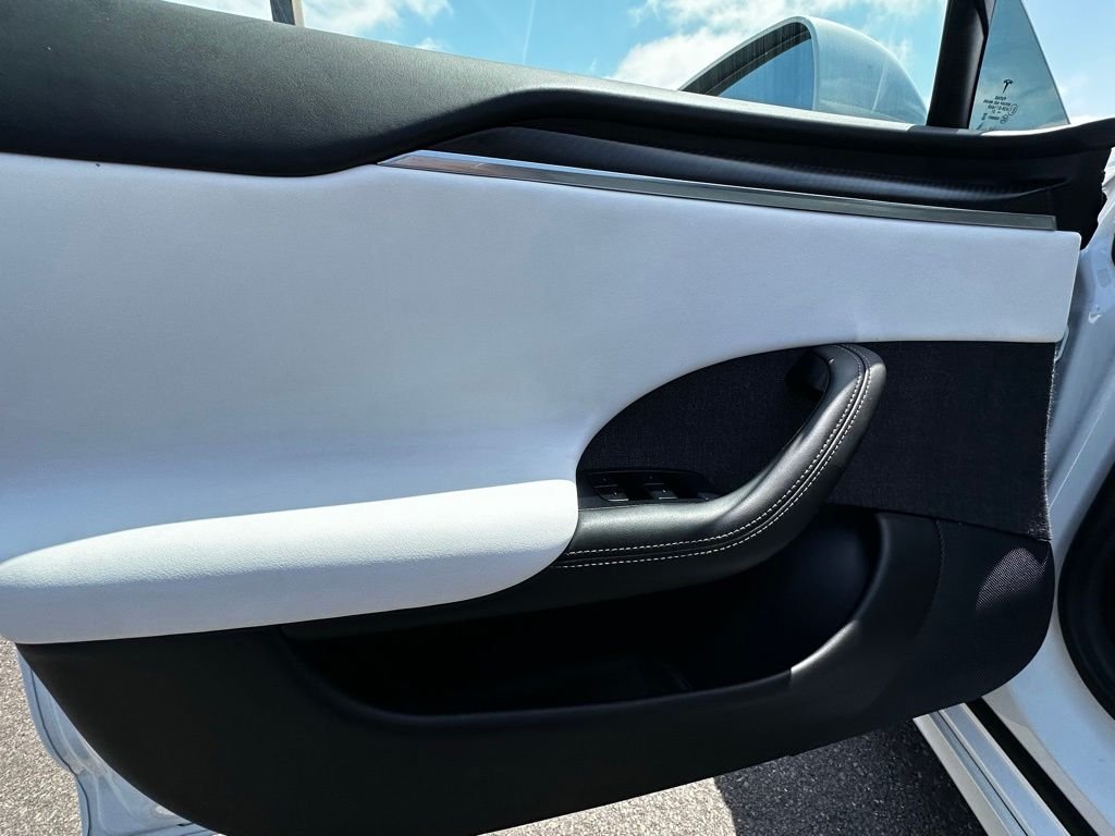 Used 2021 White Tesla Plaid image 25