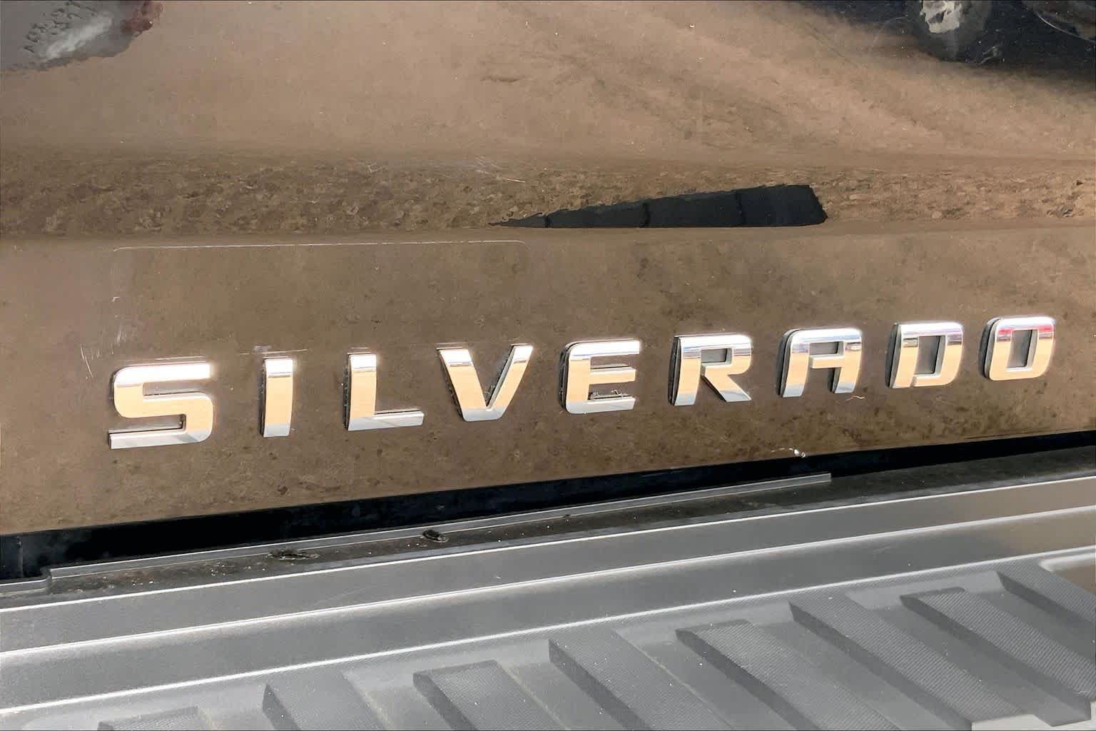 Used 2015 Black Chevrolet LTZ image 30