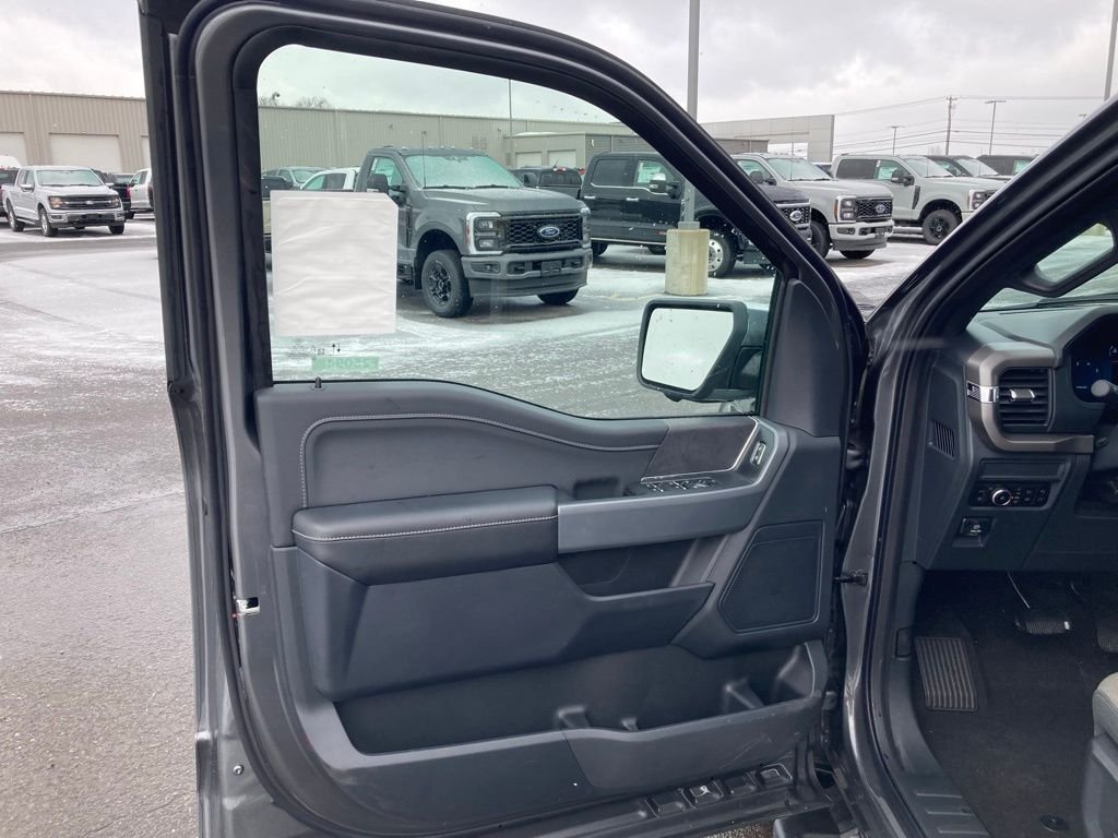 Used 2025 Gray Ford XLT image 26