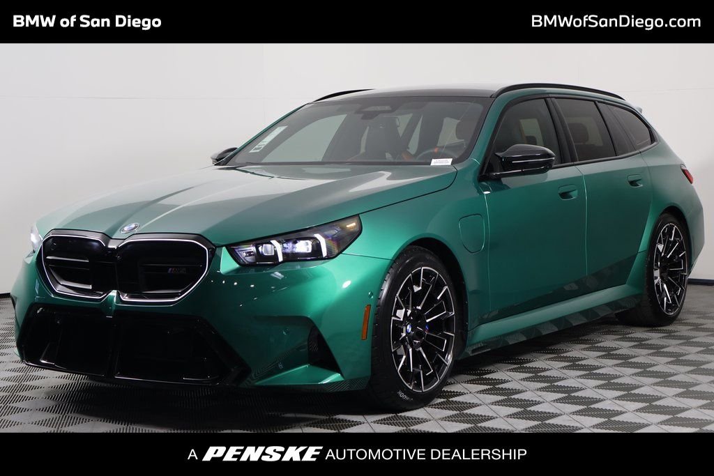Used 2025 Green Metallic BMW TOURING image 1