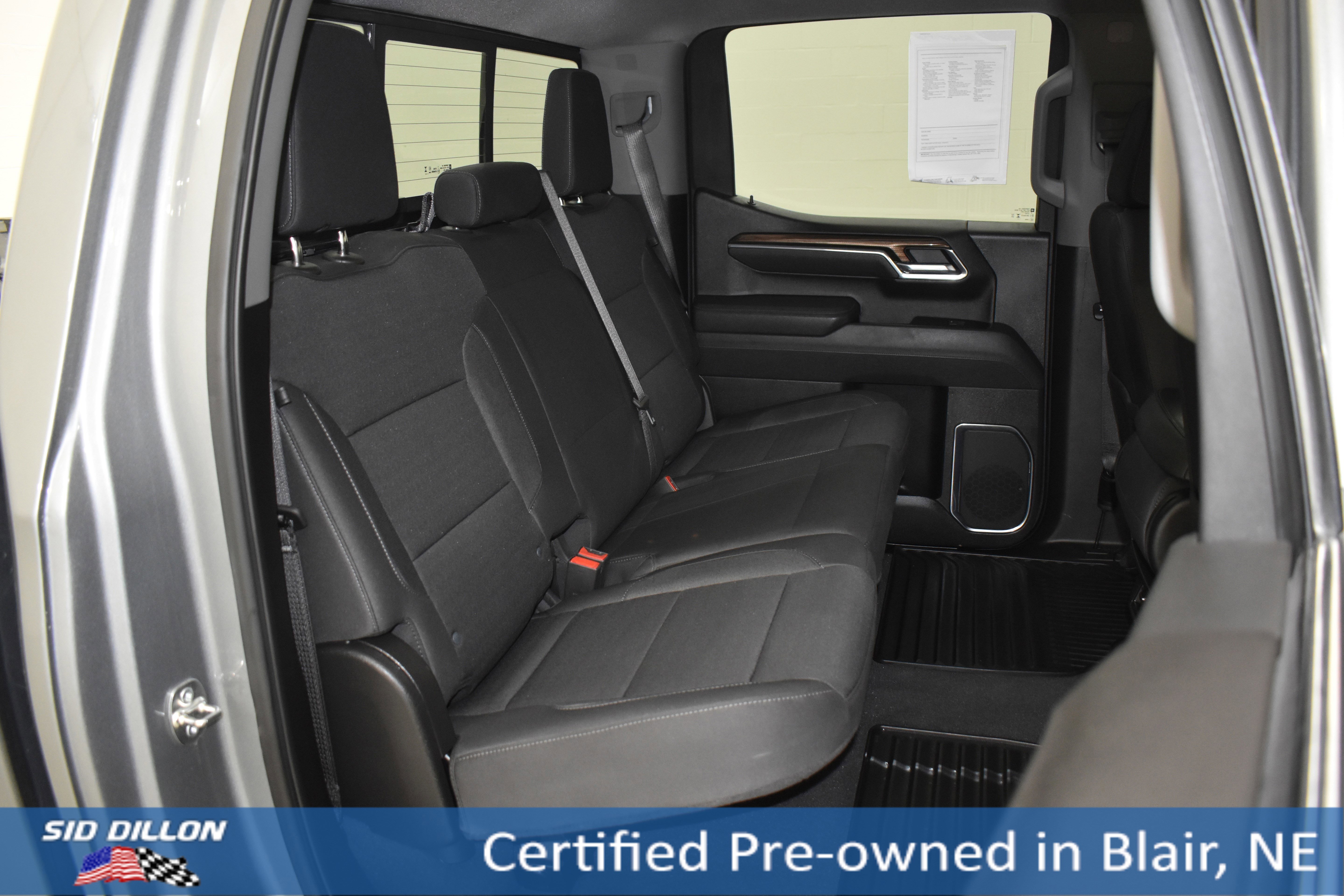 Used 2025 Sterling Gray Metallic Chevrolet LT image 10