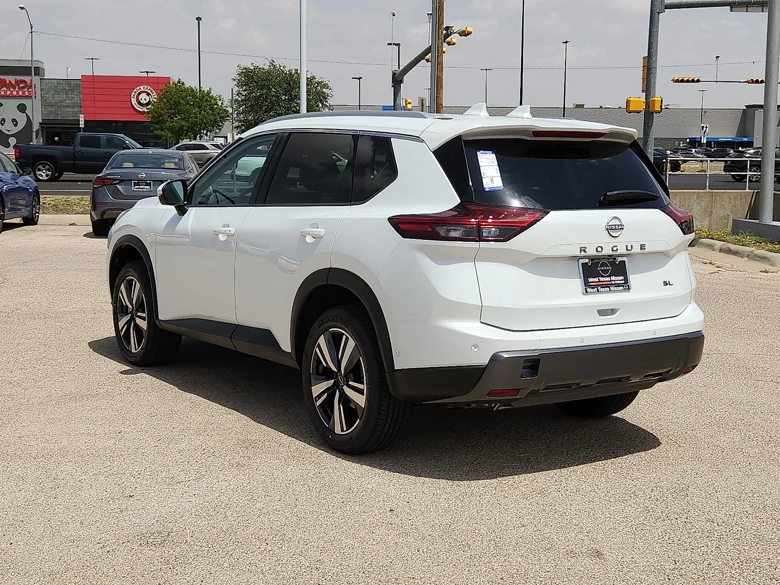 New 2025 QBE Everest WH Nissan SL Front-Wheel Drive image 3