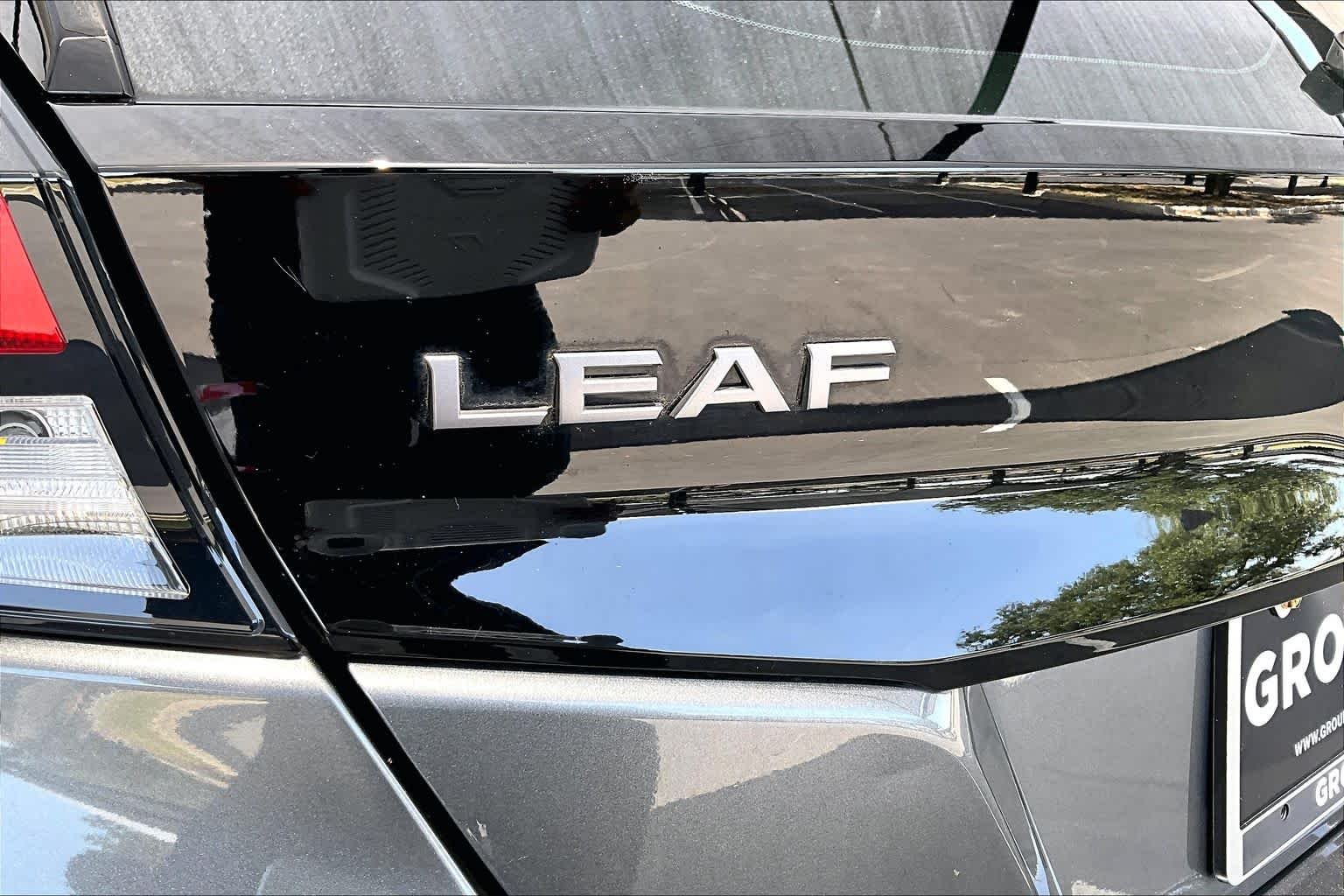 Used 2023 Gun Metallic Nissan S image 9