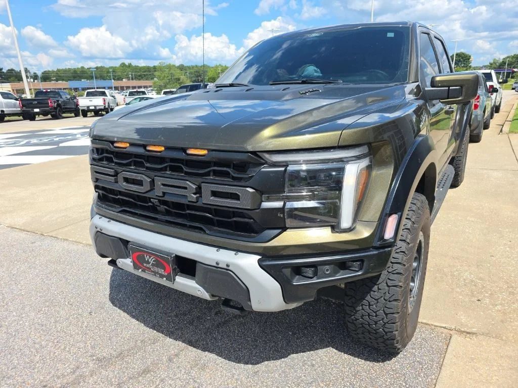 Used 2025 Green Ford Raptor image 3