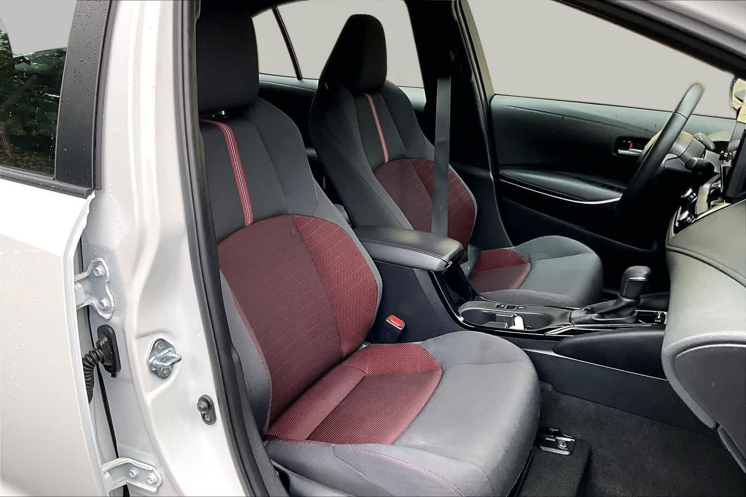 Used 2024 Ice Cap Toyota SE image 9