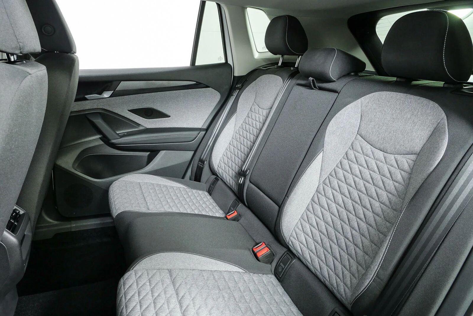 Certified Used 2025 Pure White Volkswagen S image 18