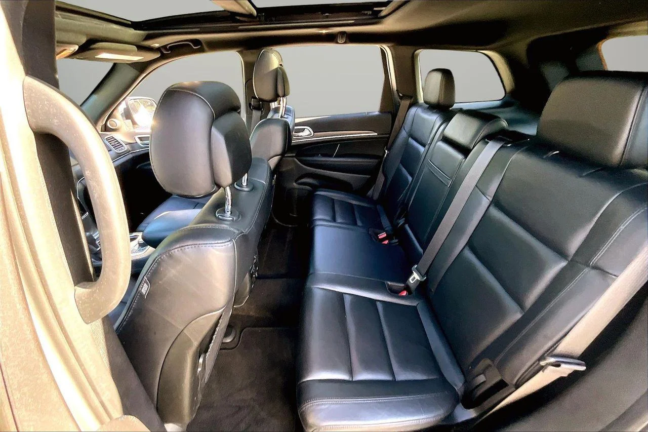 Certified Used 2022 White Jeep Limited image 23