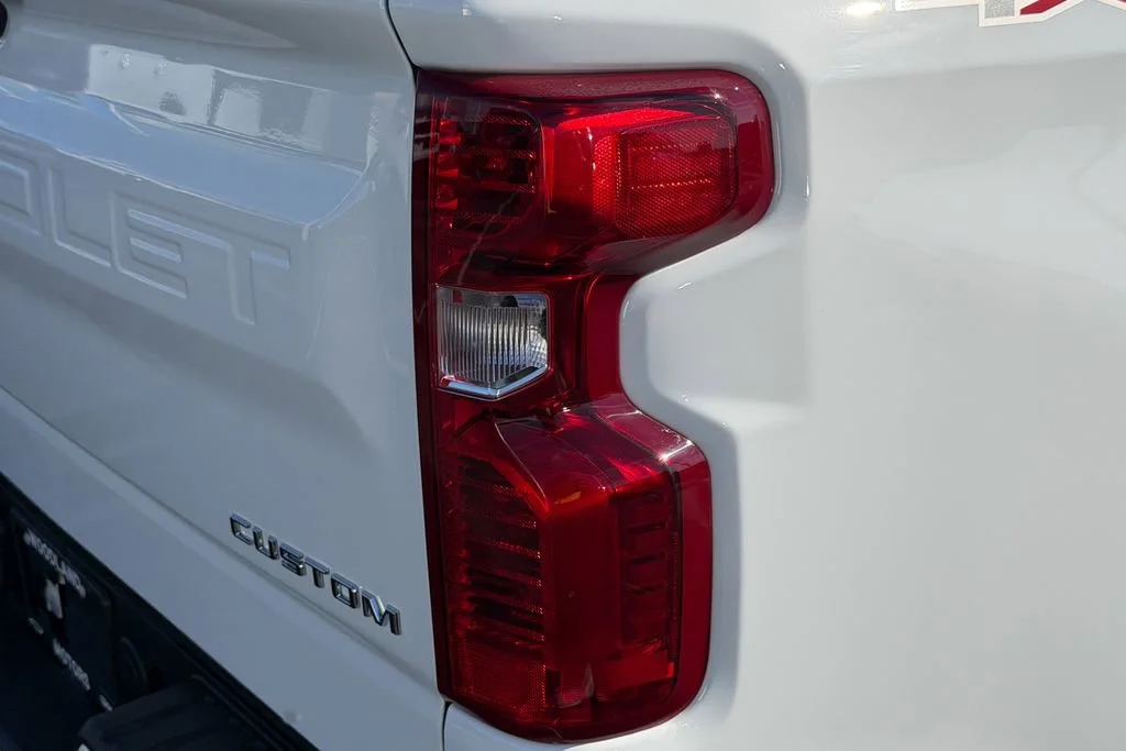 New 2026 Summit White Chevrolet Custom image 8