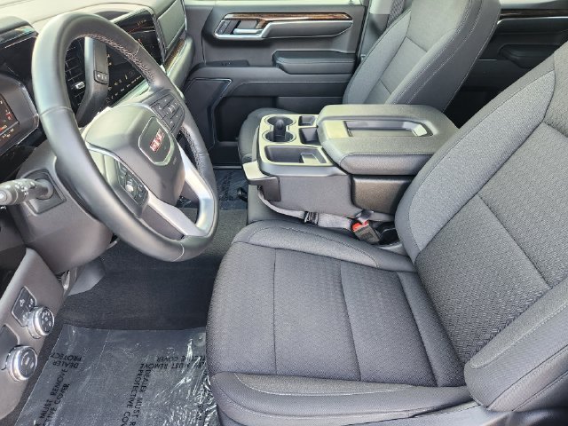 Used 2025 Summit White GMC Elevation image 4