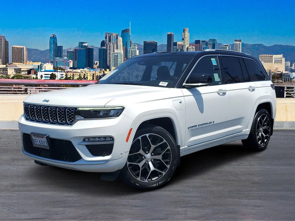 Used 2022 White Jeep Summit Reserve 4xe image 2