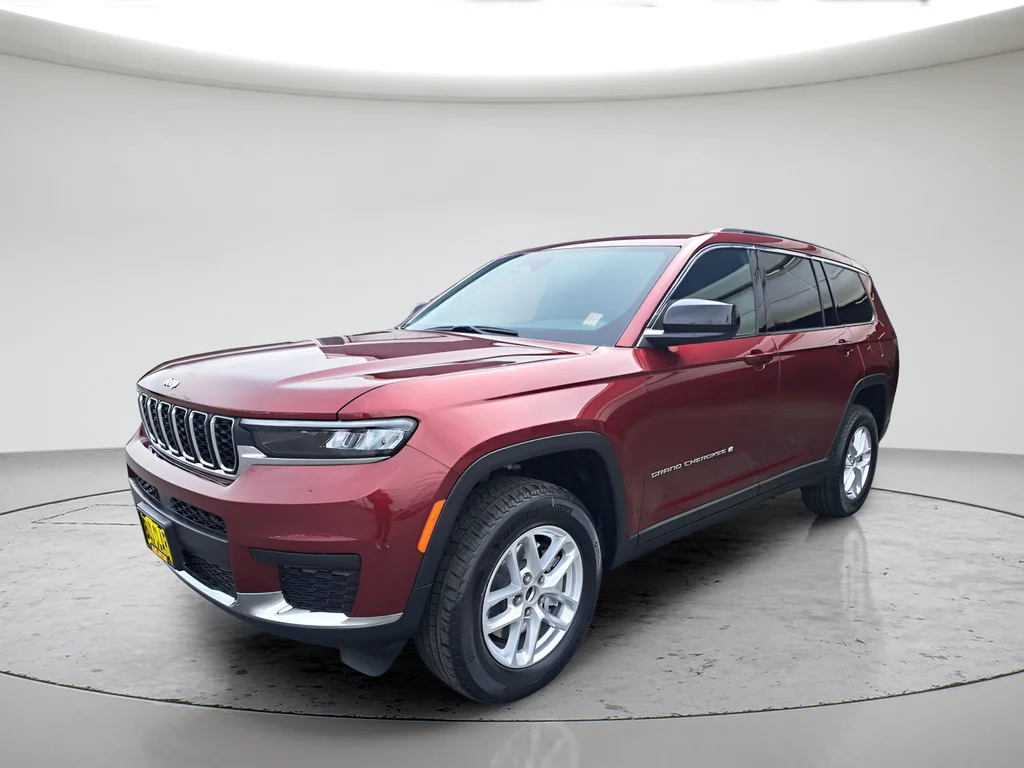 New 2026 Velvet Red Pearl-Coat Exterior Paint Jeep Laredo image 1