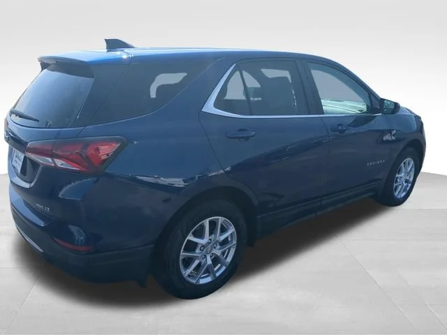 Used 2022 Blue Glow Metallic Chevrolet LT image 6
